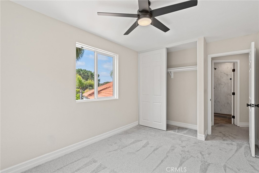 44240 La Cruz Drive
