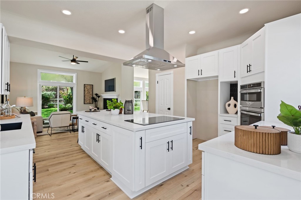 44240 La Cruz Drive