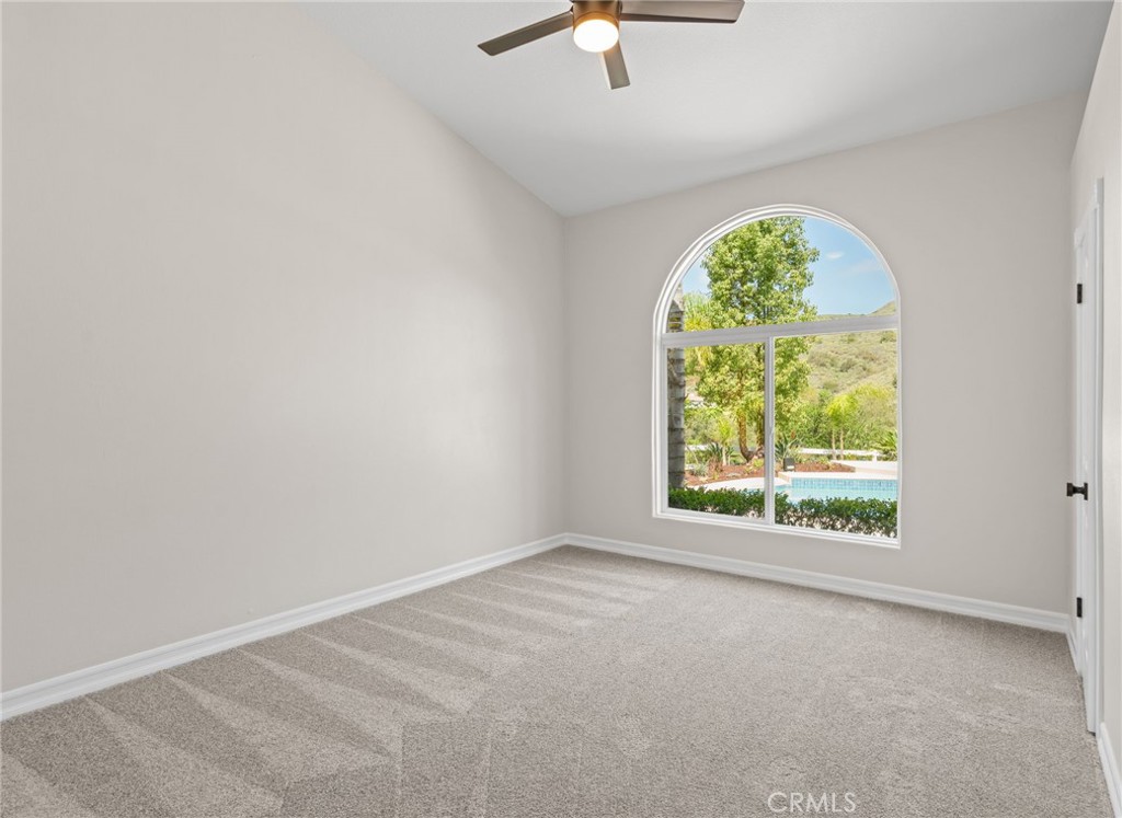 44240 La Cruz Drive