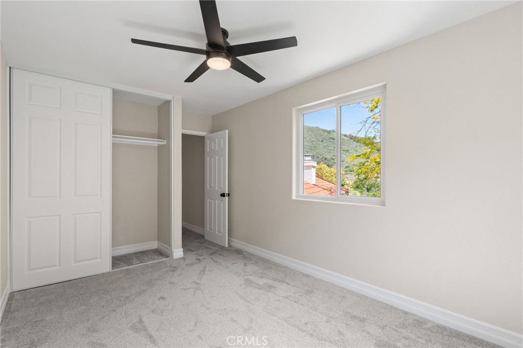 44240 La Cruz Drive