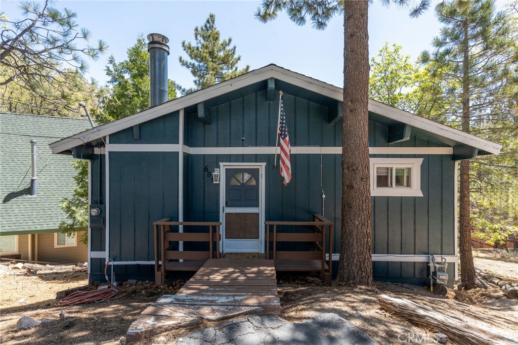 609 Dahlia Drive