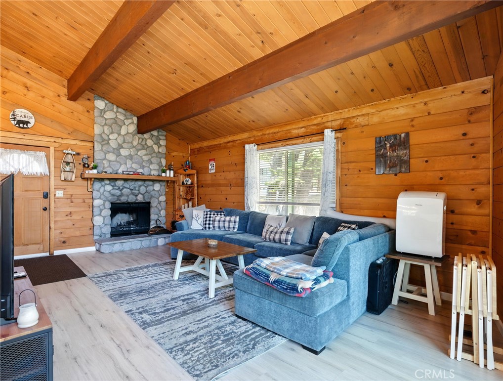 609 Dahlia Drive