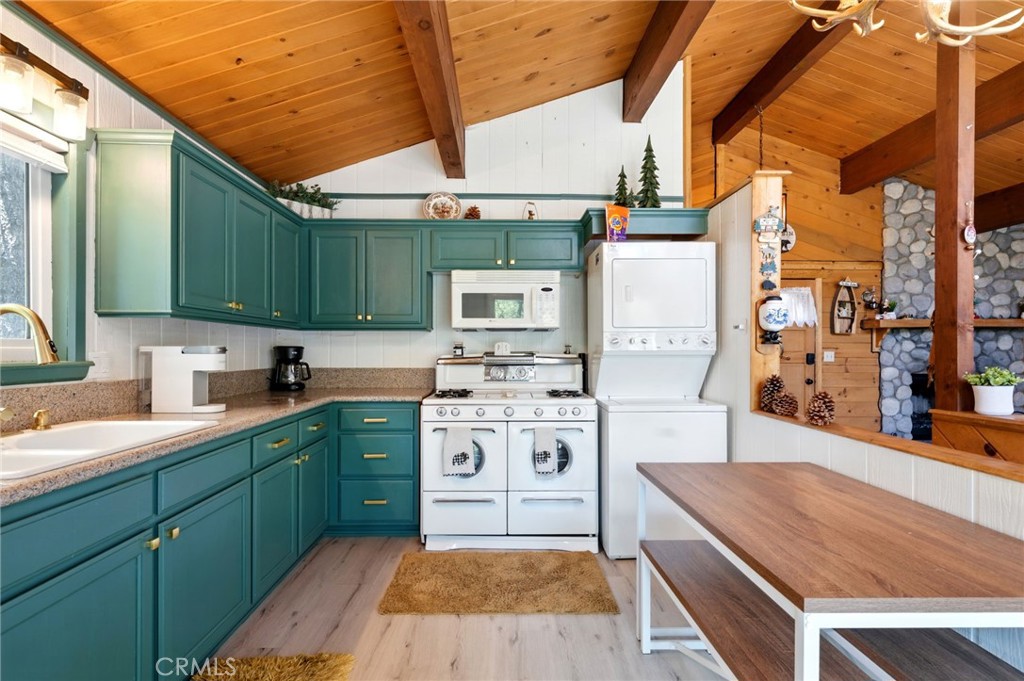 609 Dahlia Drive