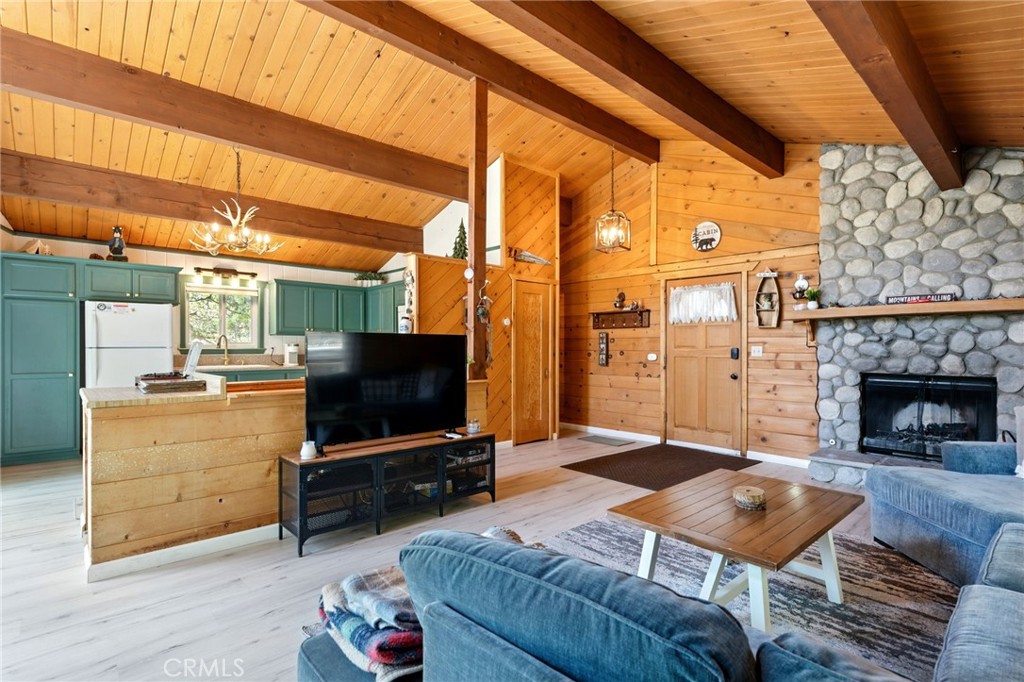 609 Dahlia Drive