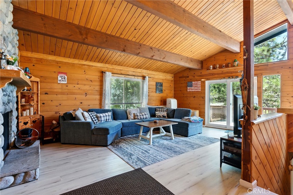 609 Dahlia Drive