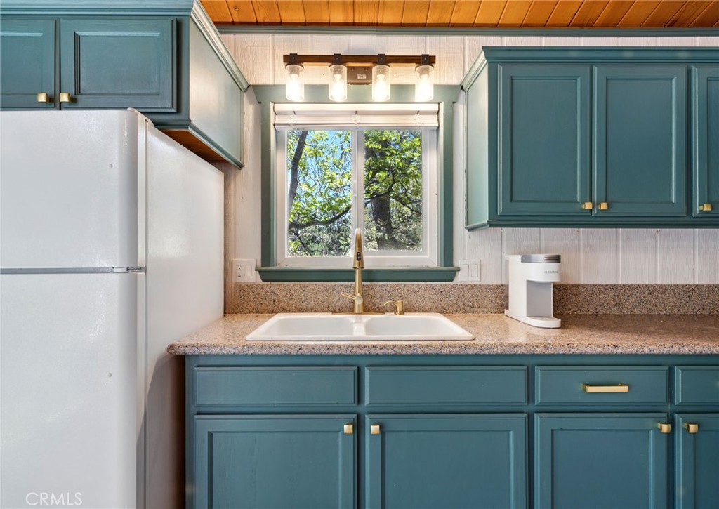 609 Dahlia Drive