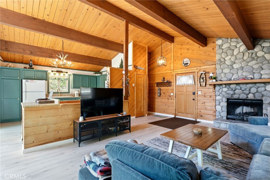 609 Dahlia Drive