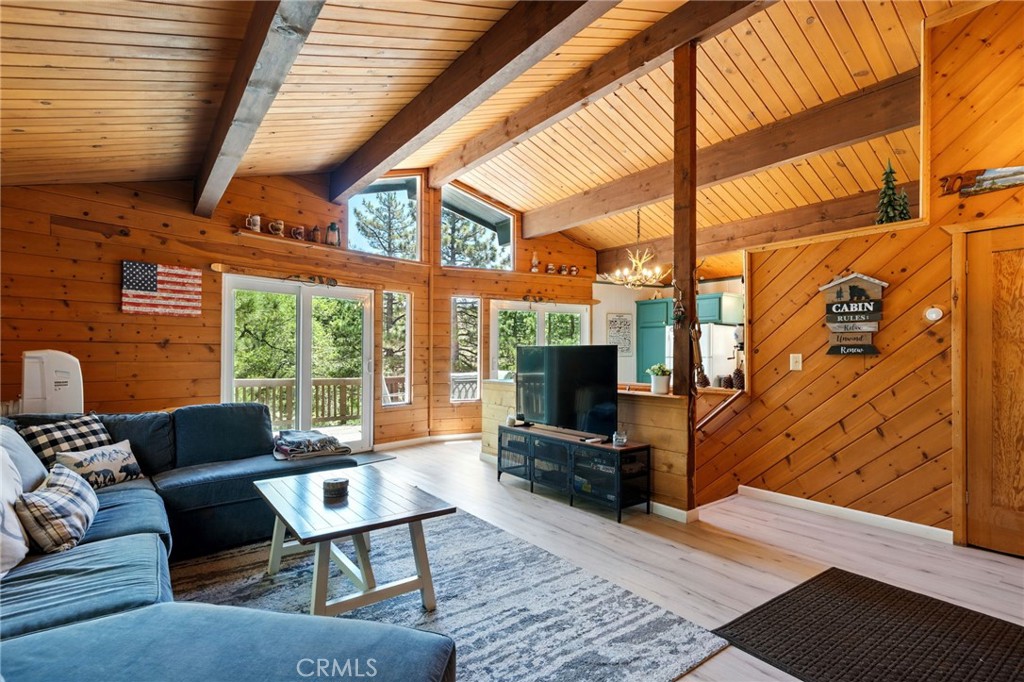 609 Dahlia Drive