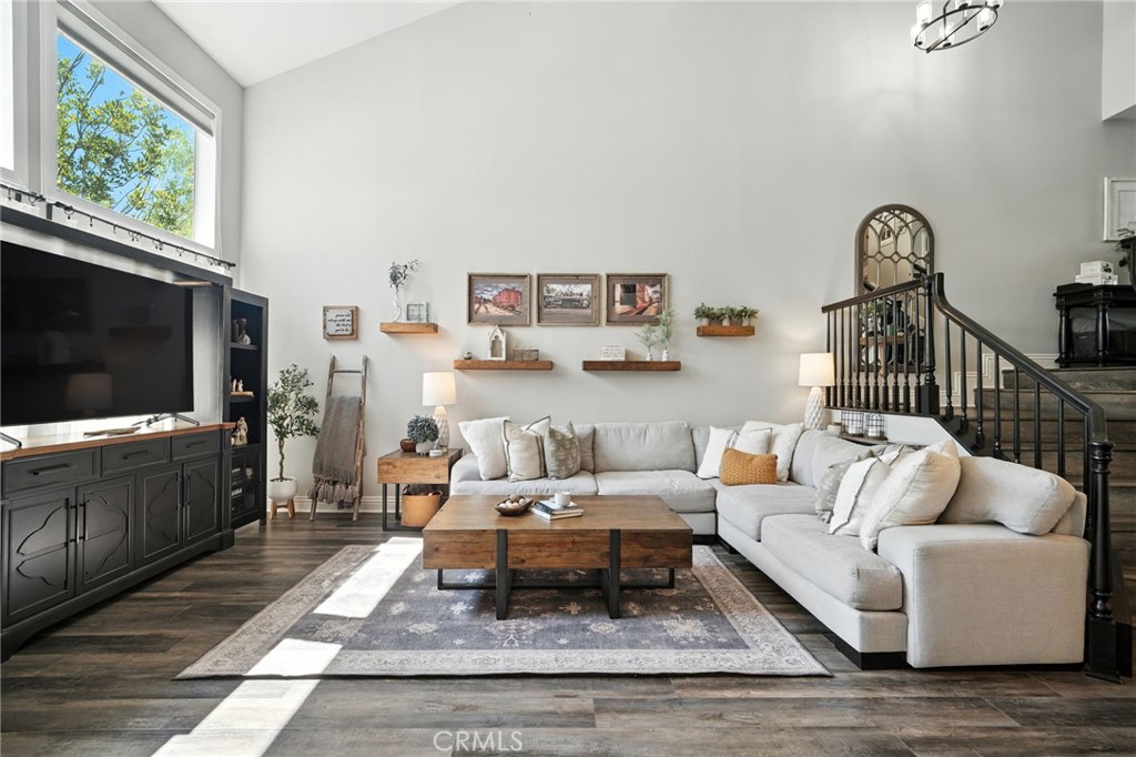 38554 Lochinvar Court