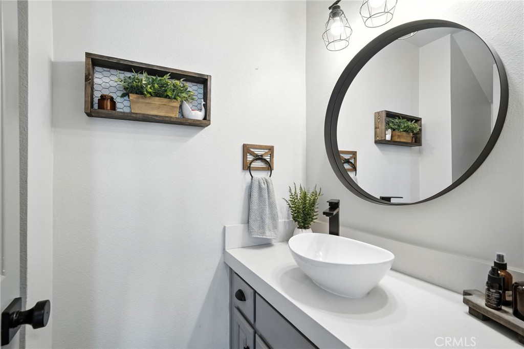 38554 Lochinvar Court