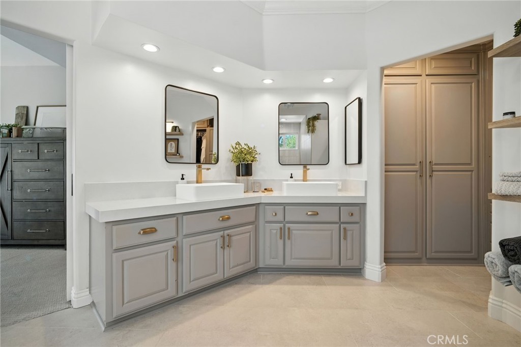 38554 Lochinvar Court