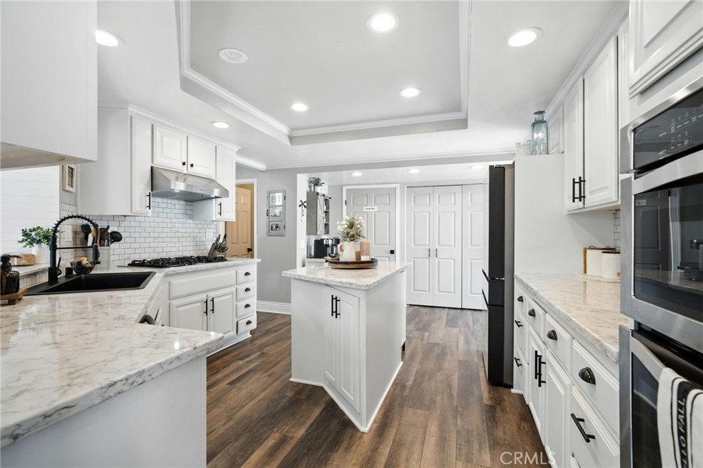 38554 Lochinvar Court