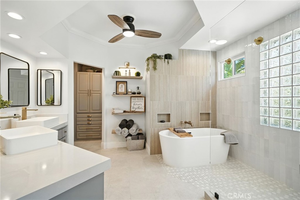 38554 Lochinvar Court