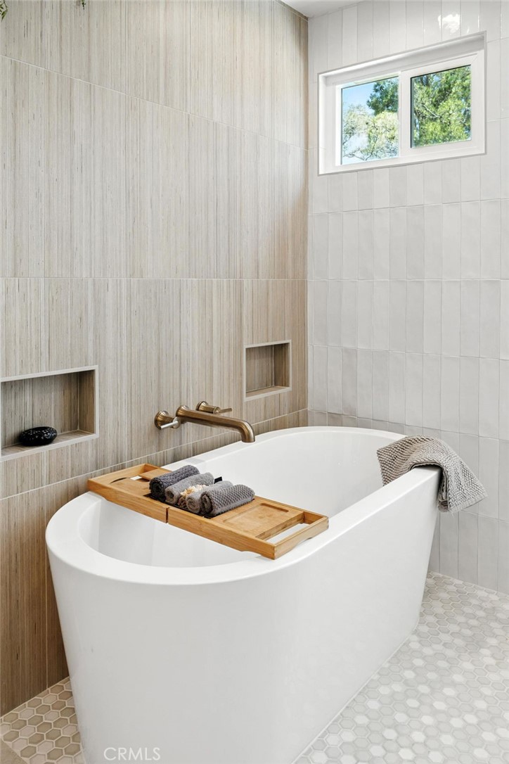 38554 Lochinvar Court