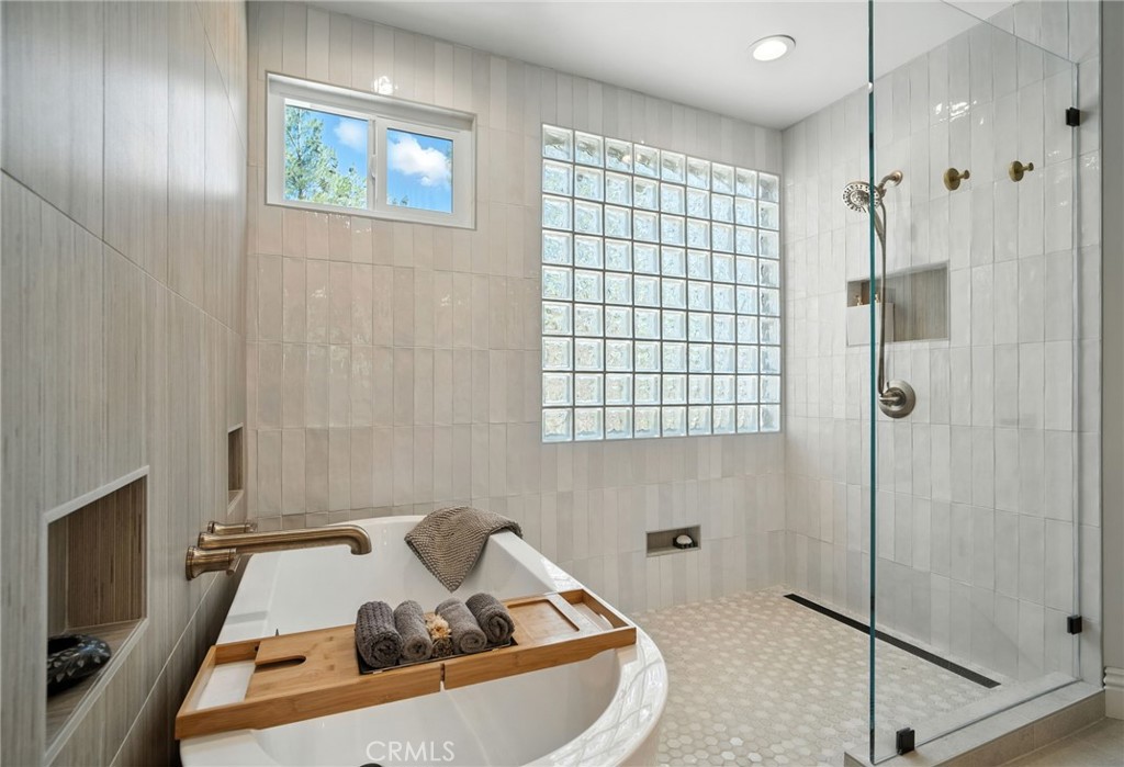 38554 Lochinvar Court