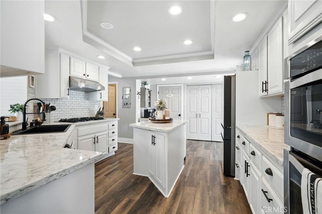 38554 Lochinvar Court