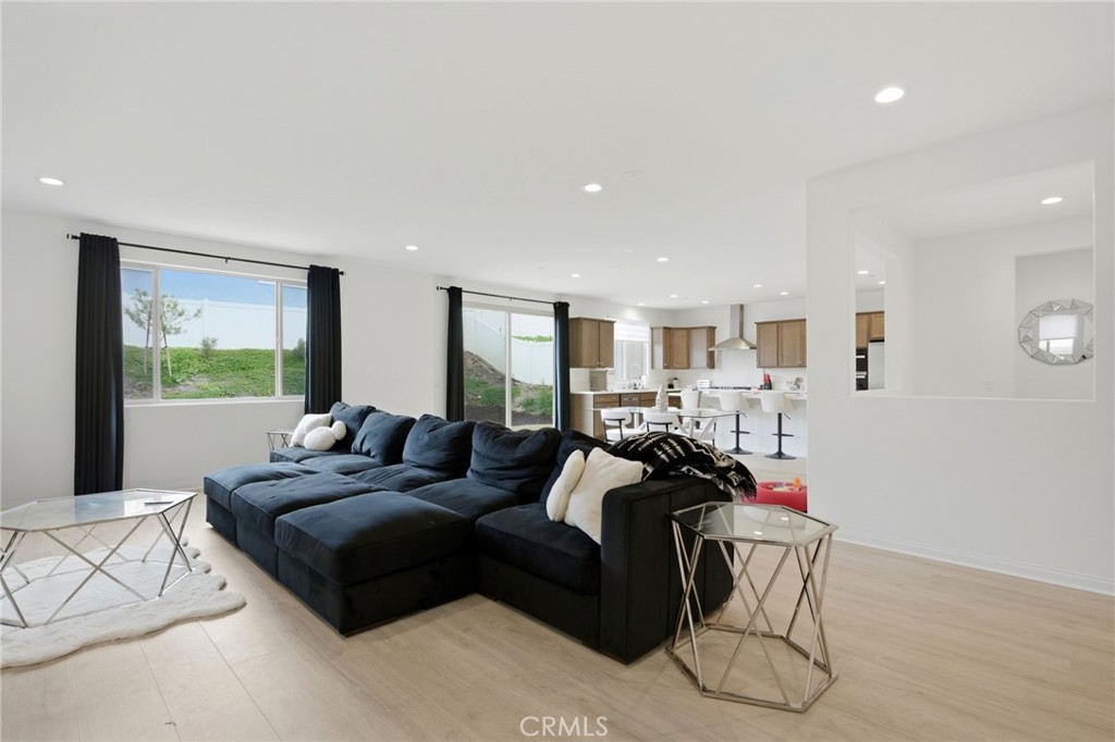 25337 Circle Stone