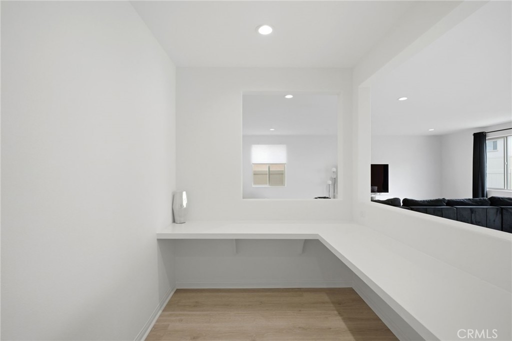 25337 Circle Stone