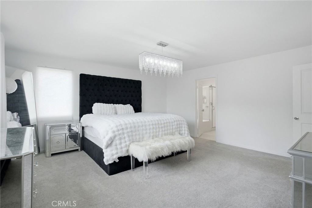 25337 Circle Stone