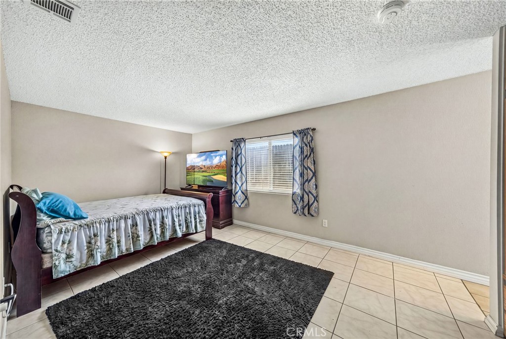 25076 Wendy Way