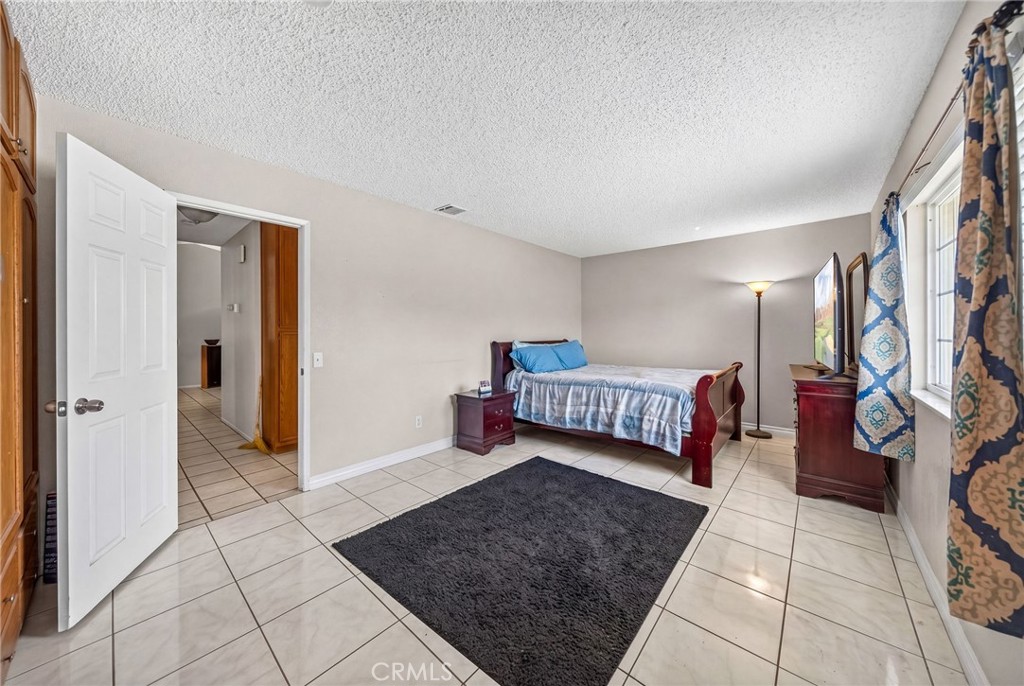 25076 Wendy Way
