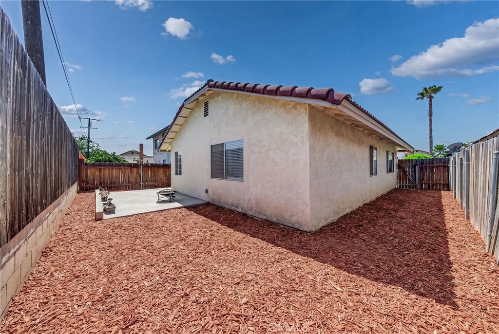 25076 Wendy Way