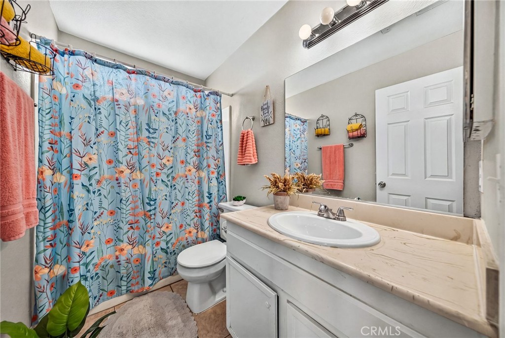 25076 Wendy Way
