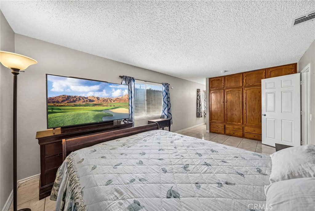 25076 Wendy Way
