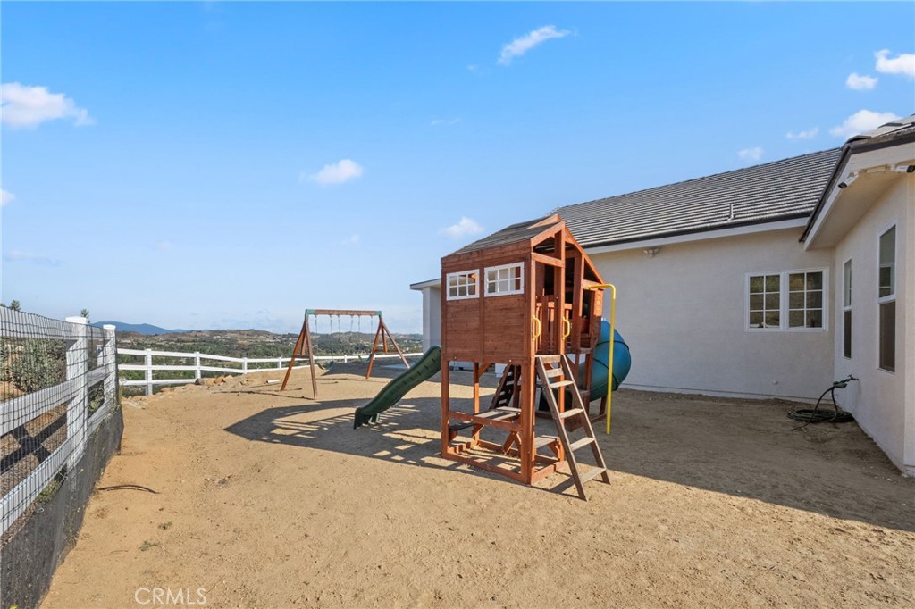 38566 Vista Del Bosque