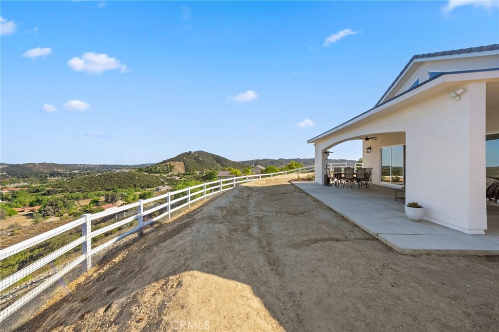 38566 Vista Del Bosque