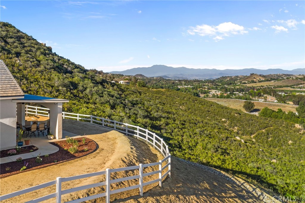 38566 Vista Del Bosque