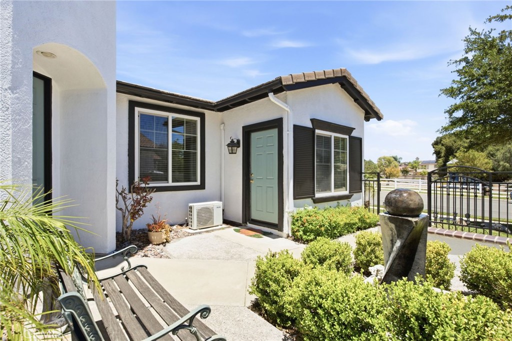 37709 Oxford Drive