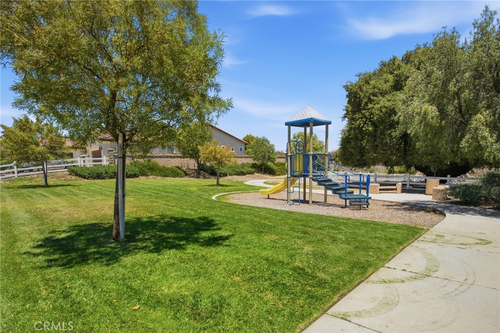 37709 Oxford Drive