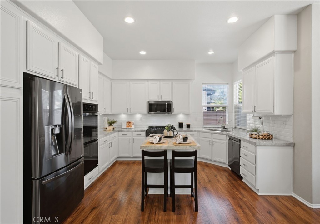 37709 Oxford Drive