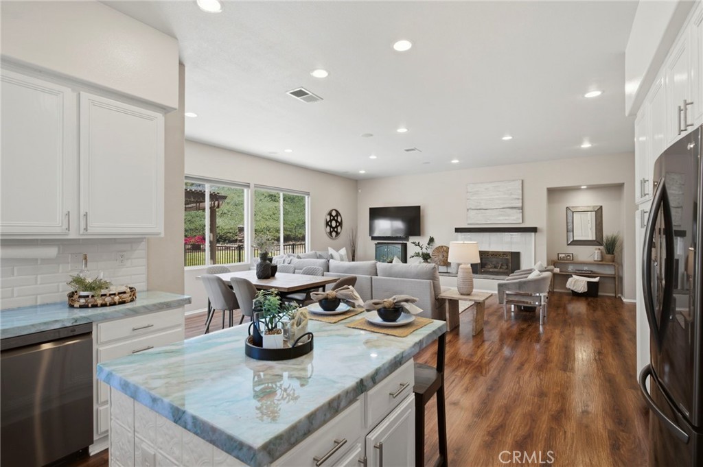 37709 Oxford Drive