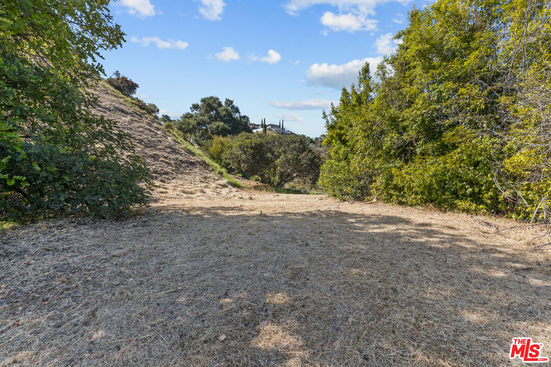 1181 Somera Rd