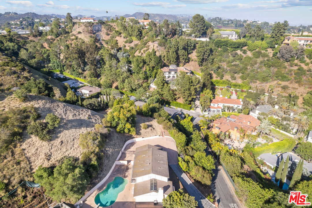1181 Somera Rd
