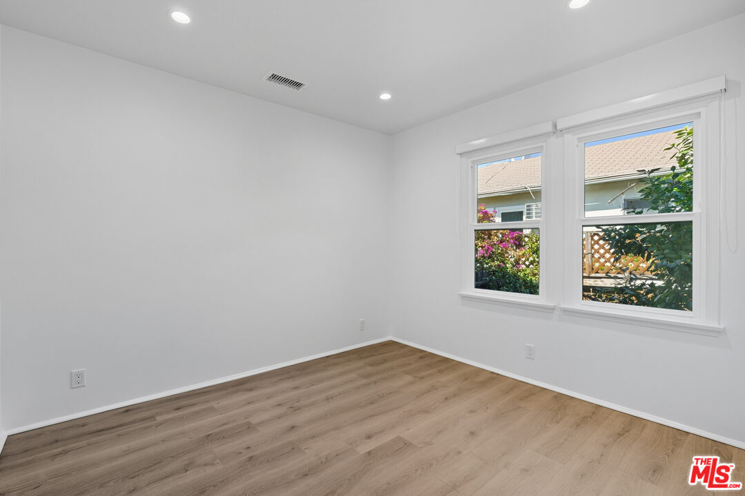 1450 Franklin St Unit: B