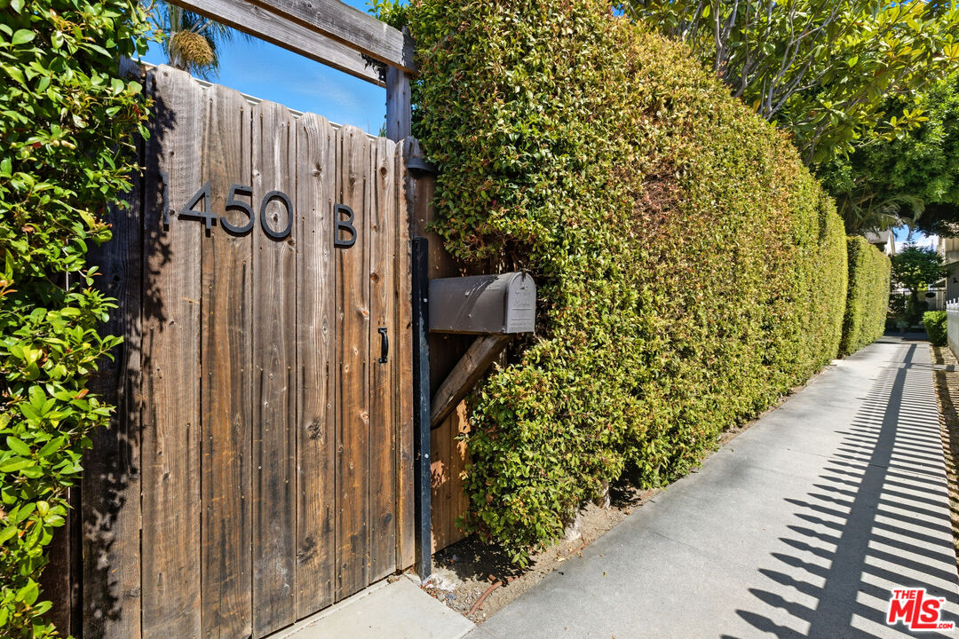 1450 Franklin St Unit: B