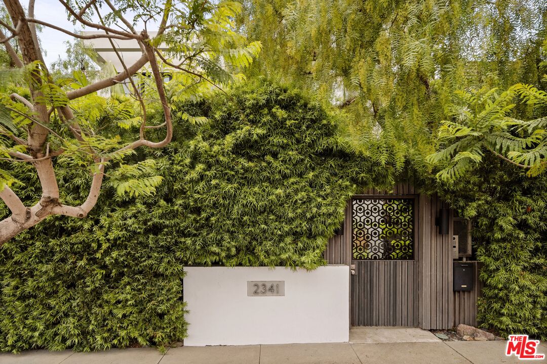 2341 Wilson Ave