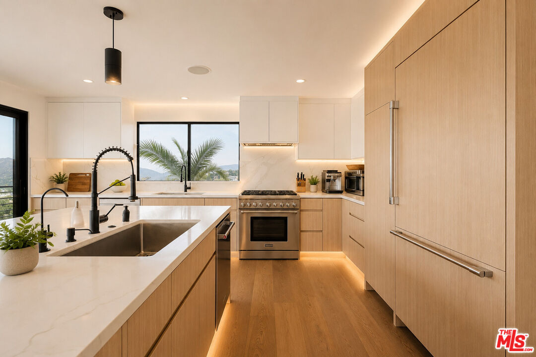 7405 Pyramid Pl