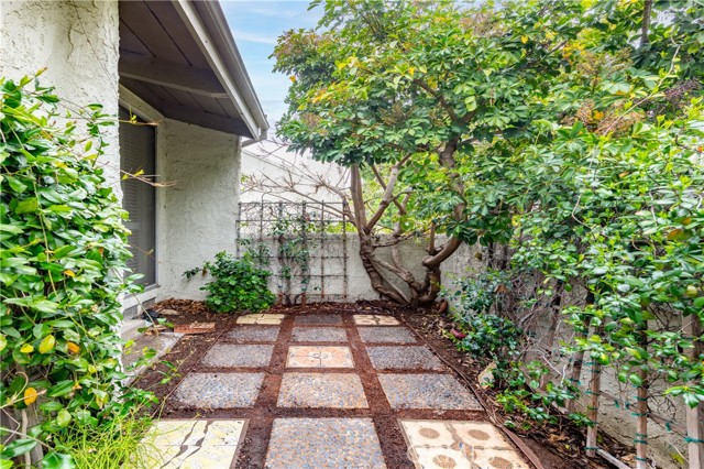 4221 Colfax AVE Unit: J