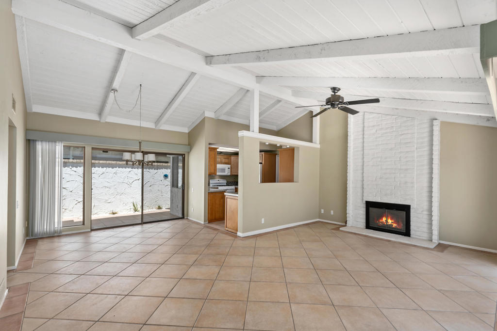 2530 E Miramonte Circle D