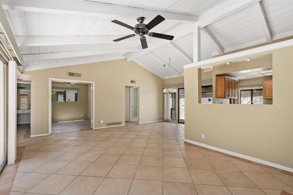 2530 E Miramonte Circle D