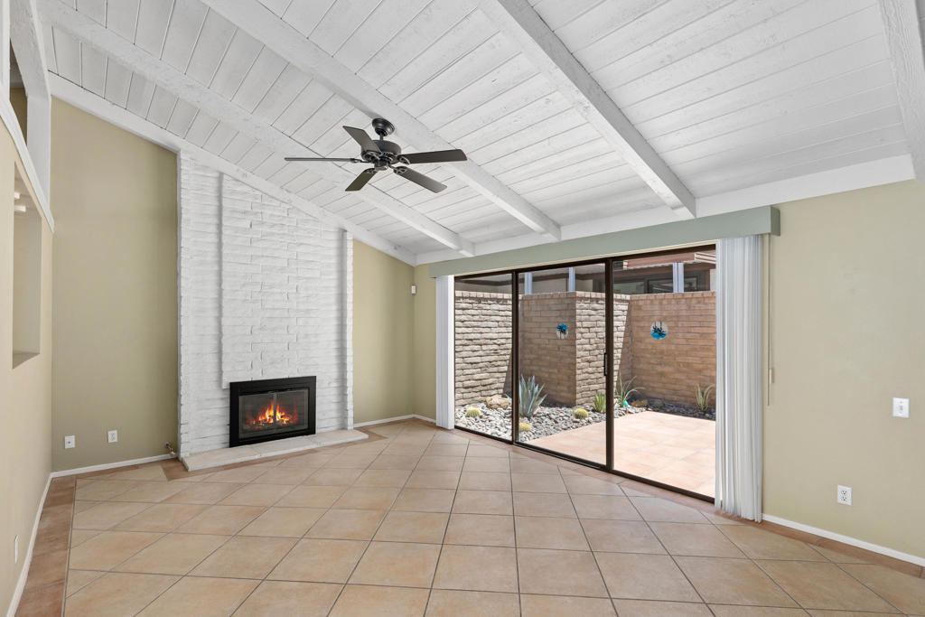 2530 E Miramonte Circle D