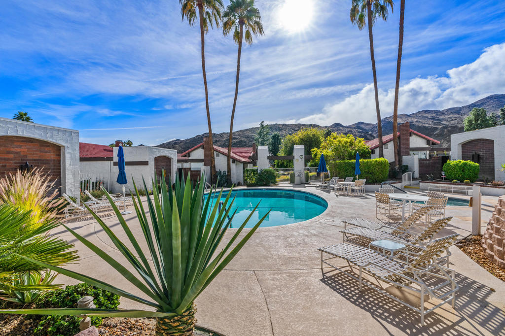 2530 E Miramonte Circle D