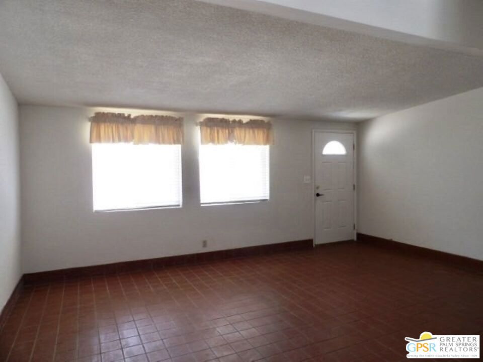 15875 N Crystal Springs Drive