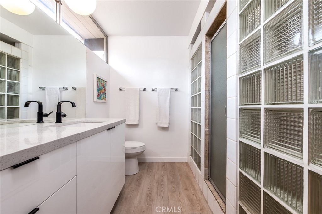 1710 N Via Miraleste