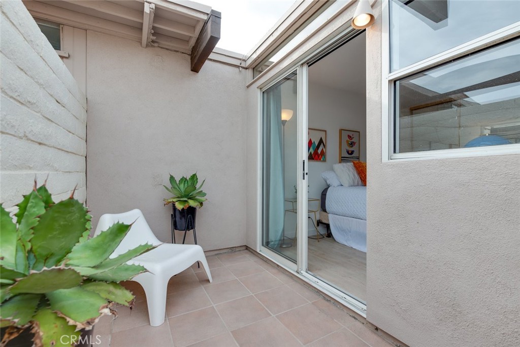 1710 N Via Miraleste