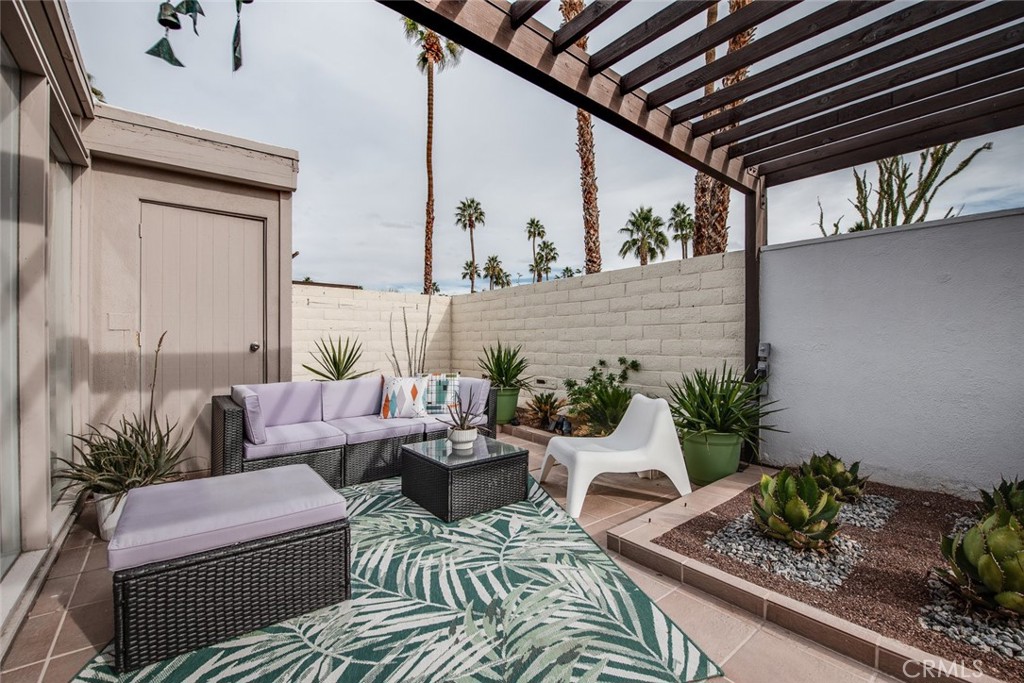 1710 N Via Miraleste